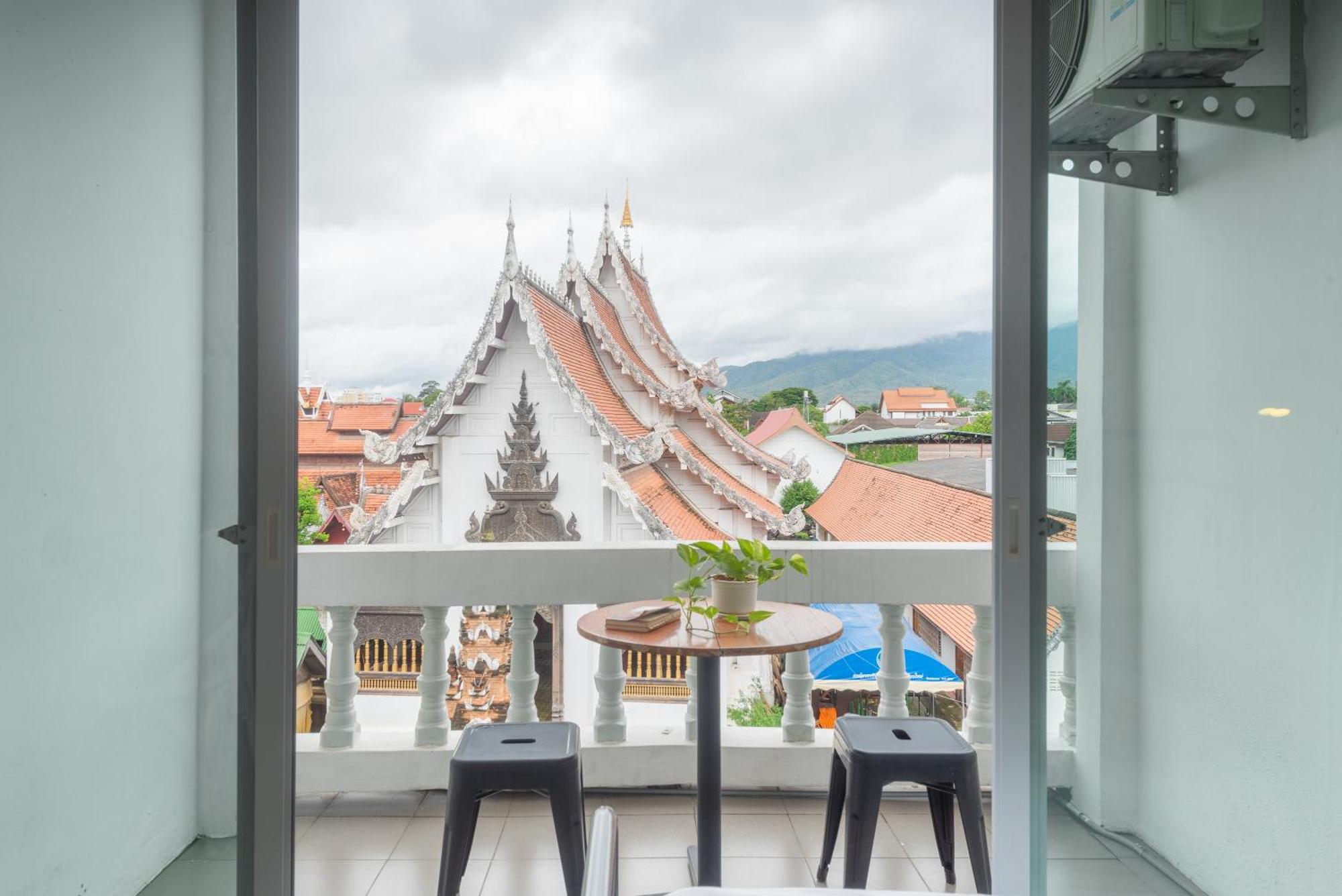 Fav Inn Town Chiang Mai Extérieur photo